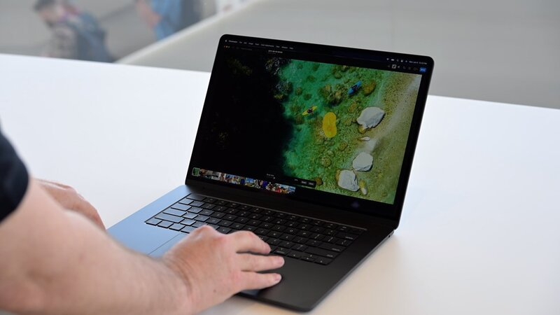MacBook Air M3 bản 15 inch